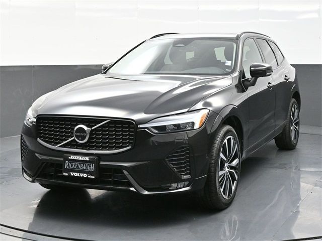 2024 Volvo XC60 Plus Dark Theme