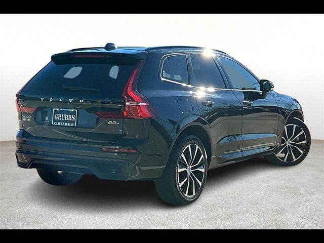 2024 Volvo XC60 Plus Dark Theme