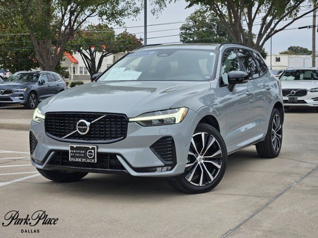 2024 Volvo XC60 Plus Dark Theme