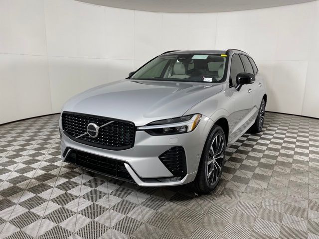 2024 Volvo XC60 Plus Dark Theme