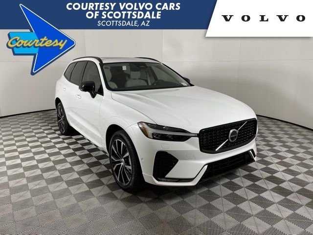 2024 Volvo XC60 Plus Dark Theme