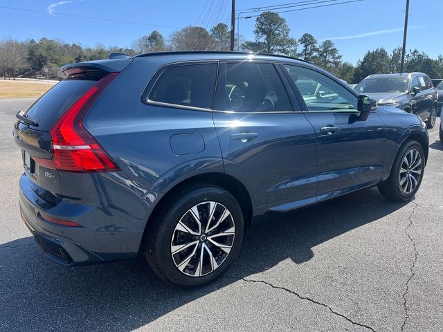2024 Volvo XC60 Plus Dark Theme
