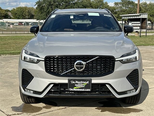 2024 Volvo XC60 Plus Dark Theme