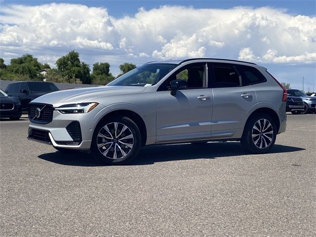 2024 Volvo XC60 Plus Dark Theme