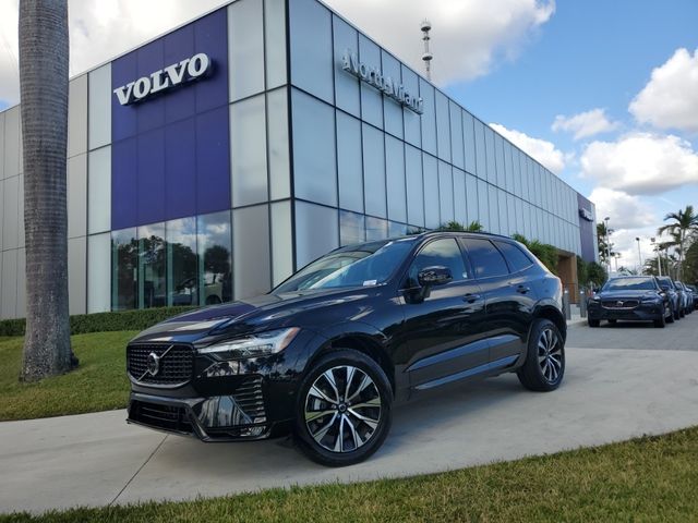 2024 Volvo XC60 Plus Dark Theme