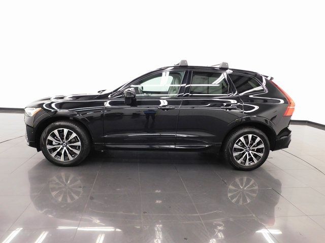 2024 Volvo XC60 Plus Dark Theme