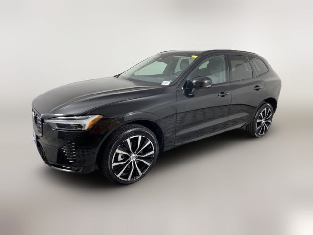 2024 Volvo XC60 Plus Dark Theme