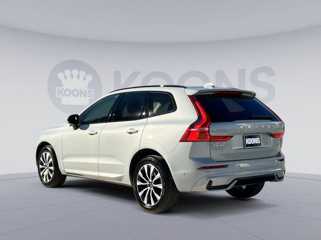 2024 Volvo XC60 Plus Dark Theme