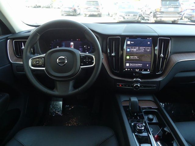 2024 Volvo XC60 Plus Dark Theme