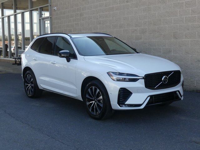 2024 Volvo XC60 Plus Dark Theme