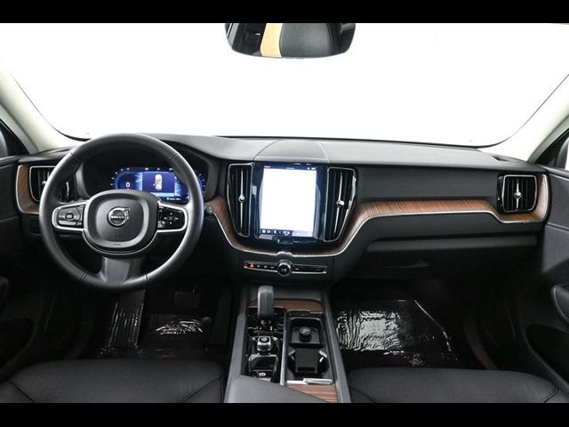 2024 Volvo XC60 Plus Dark Theme