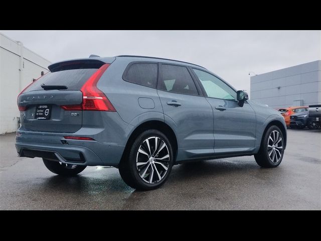 2024 Volvo XC60 Plus Dark Theme