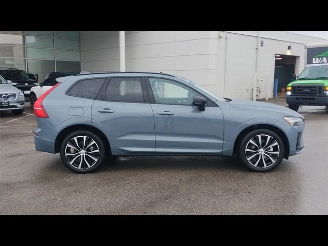 2024 Volvo XC60 Plus Dark Theme