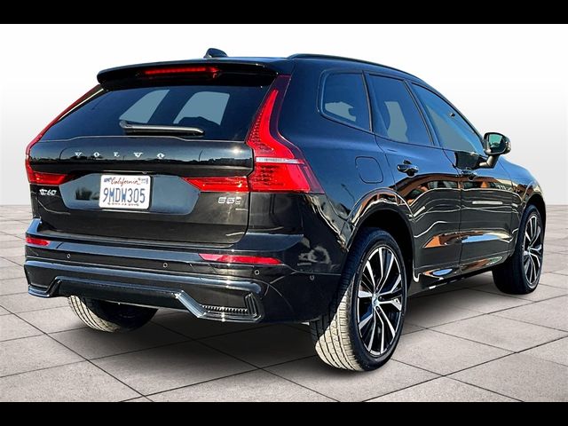 2024 Volvo XC60 Plus Dark Theme