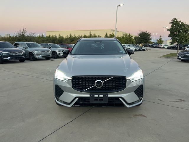 2024 Volvo XC60 Plus Dark Theme