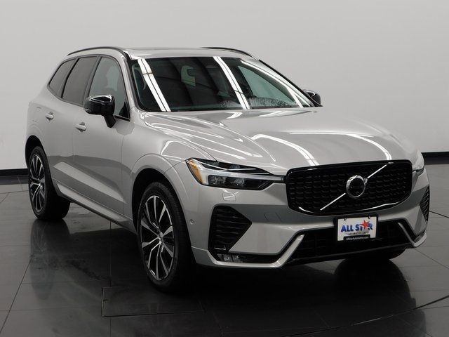 2024 Volvo XC60 Plus Dark Theme