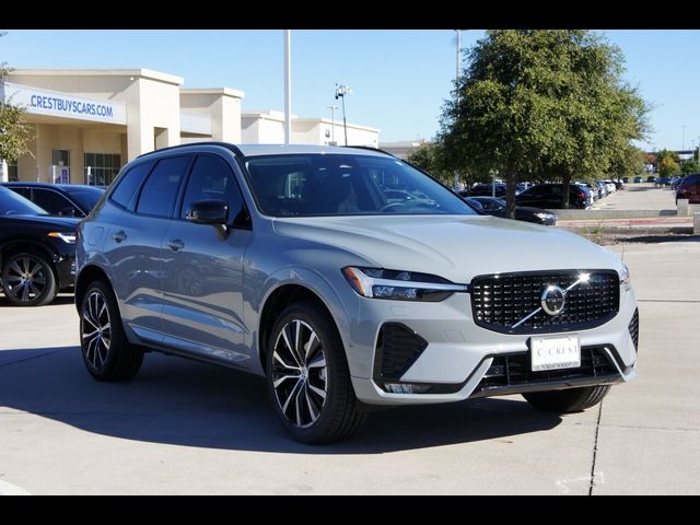 2024 Volvo XC60 Plus Dark Theme