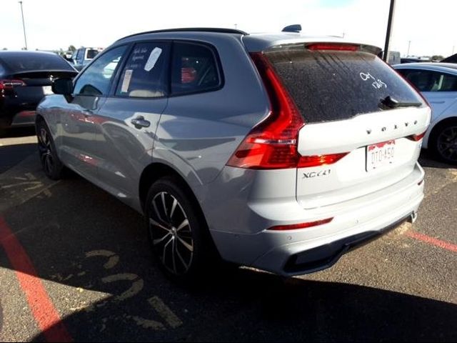 2024 Volvo XC60 Plus Dark Theme