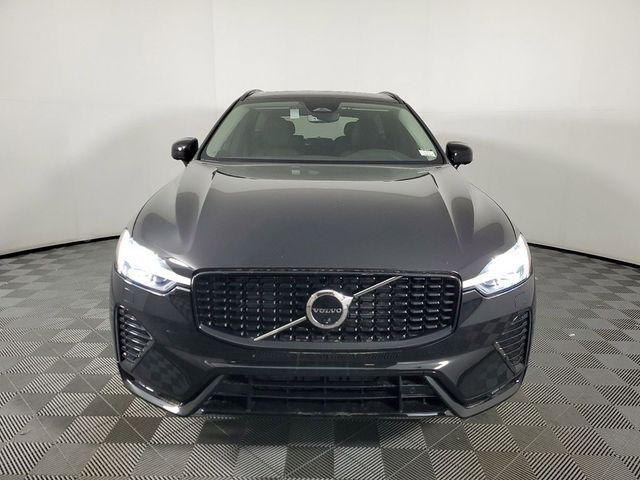 2024 Volvo XC60 Plus Dark Theme