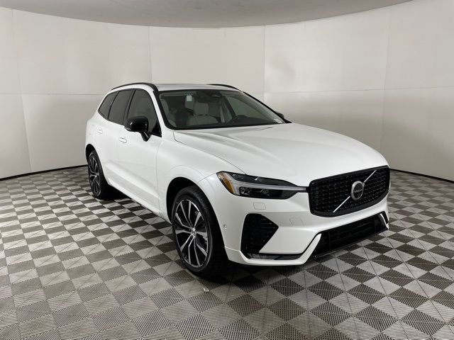 2024 Volvo XC60 Plus Dark Theme