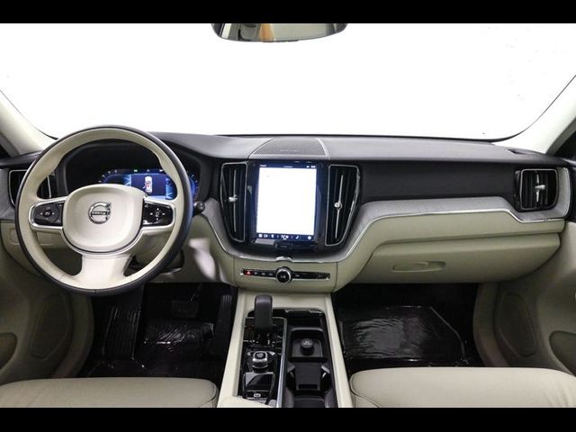 2024 Volvo XC60 Plus Dark Theme