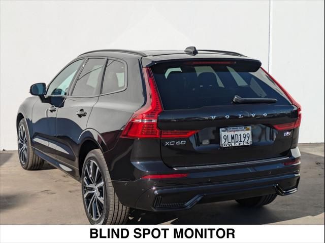 2024 Volvo XC60 Plus Dark Theme