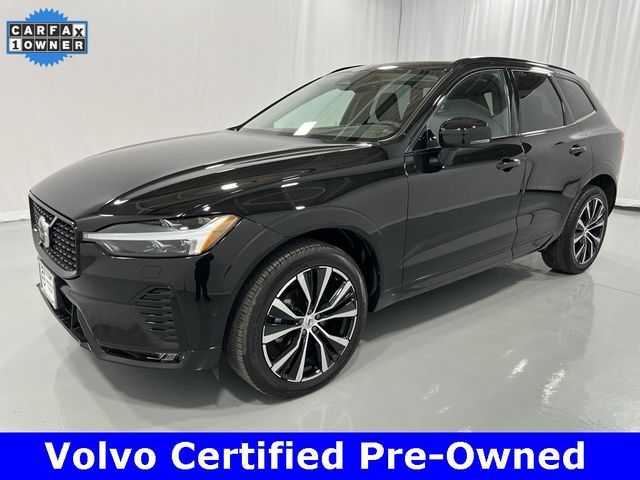 2024 Volvo XC60 Plus Dark Theme