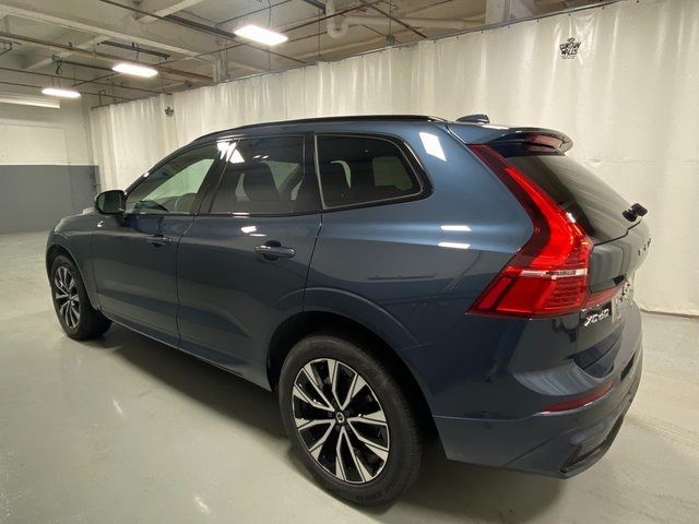 2024 Volvo XC60 Plus Dark Theme