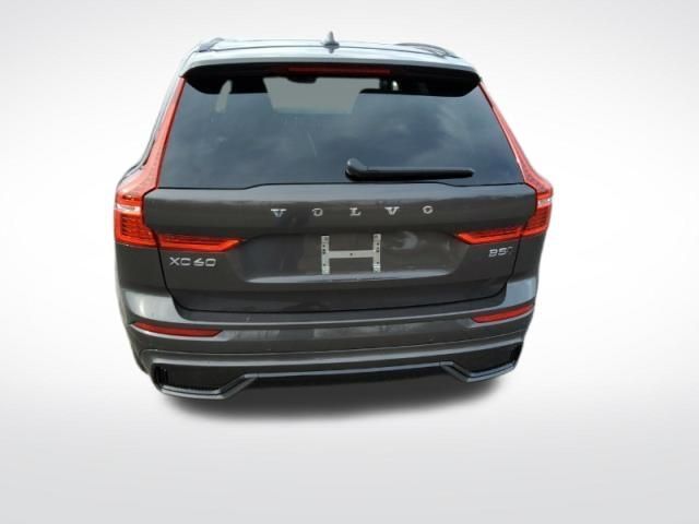 2024 Volvo XC60 Plus Dark Theme