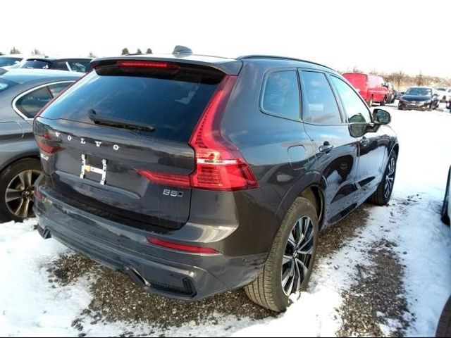 2024 Volvo XC60 Plus Dark Theme