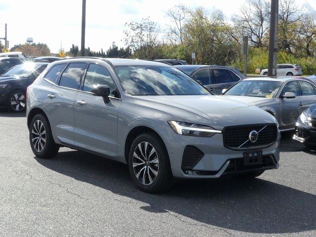 2024 Volvo XC60 Plus Dark Theme