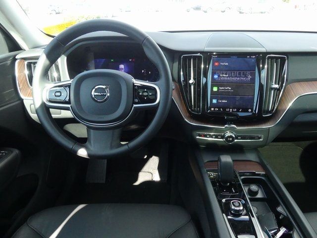 2024 Volvo XC60 Plus Dark Theme