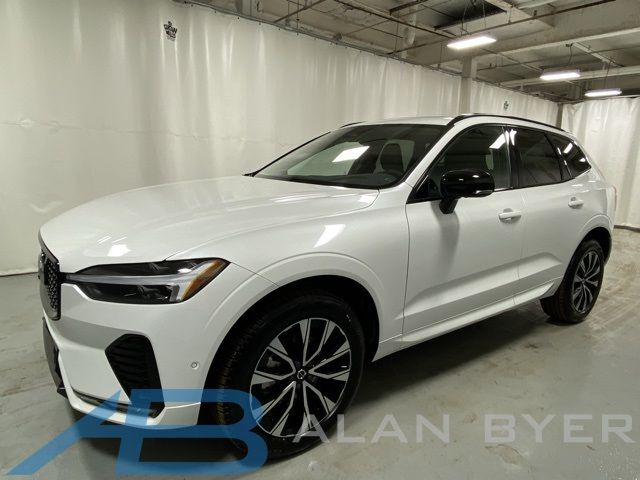 2024 Volvo XC60 Plus Dark Theme