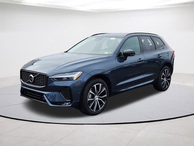 2024 Volvo XC60 Plus Dark Theme