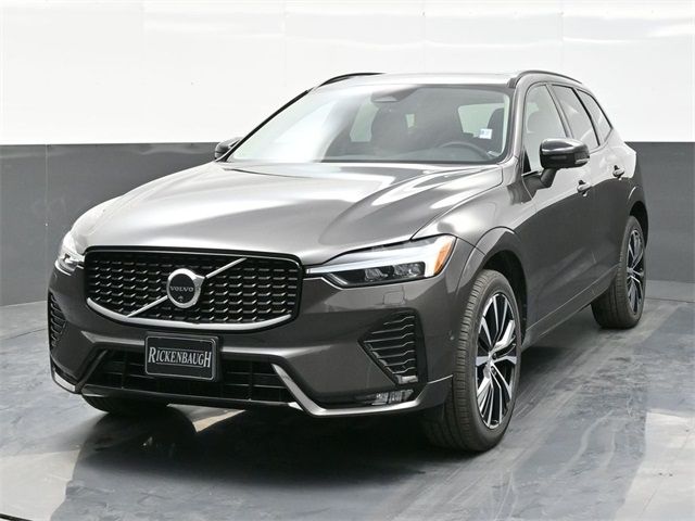 2024 Volvo XC60 Plus Dark Theme