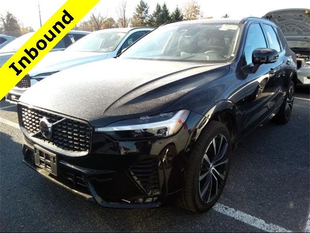 2024 Volvo XC60 Plus Dark Theme