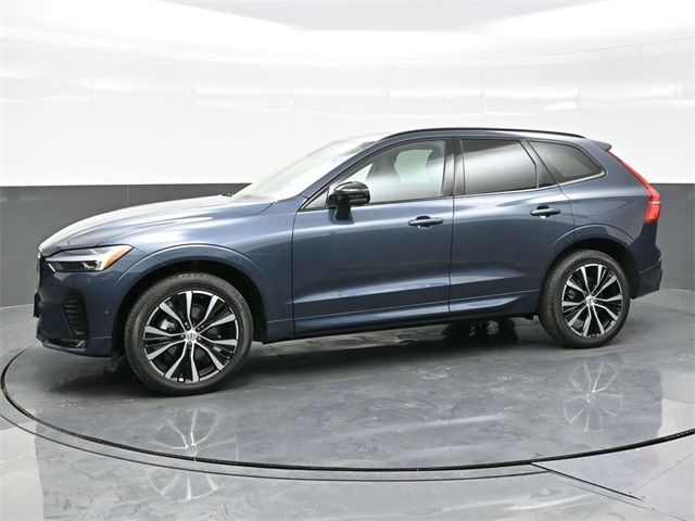 2024 Volvo XC60 Plus Dark Theme