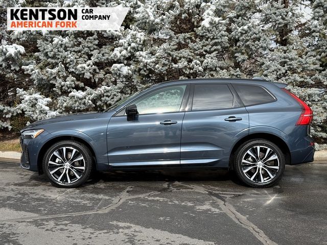 2024 Volvo XC60 Plus Dark Theme