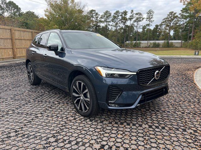 2024 Volvo XC60 Plus Dark Theme