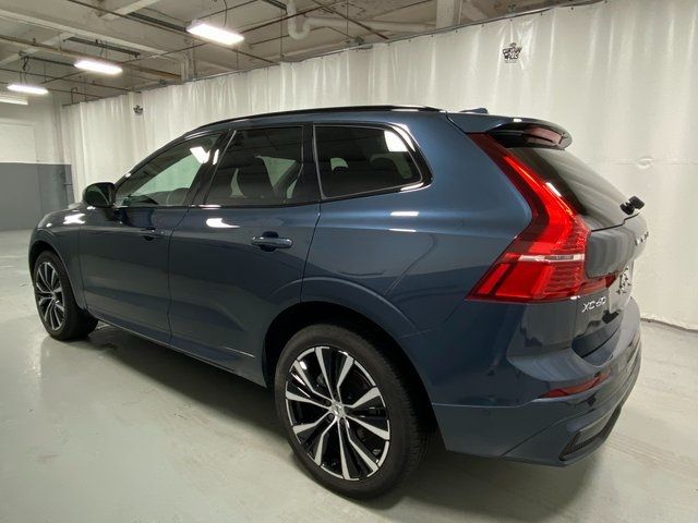 2024 Volvo XC60 Plus Dark Theme