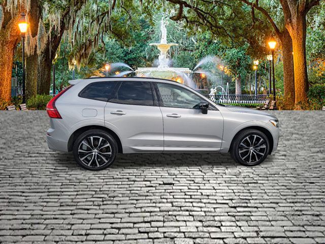 2024 Volvo XC60 Plus Dark Theme