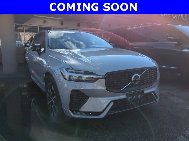 2024 Volvo XC60 Plus Dark Theme