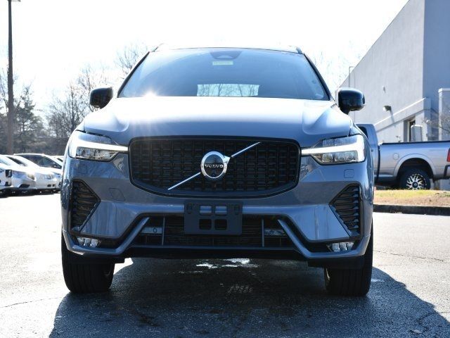 2024 Volvo XC60 Plus Dark Theme