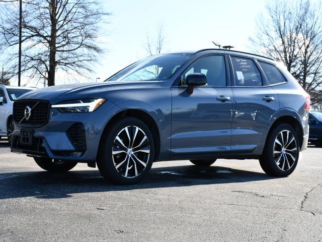 2024 Volvo XC60 Plus Dark Theme