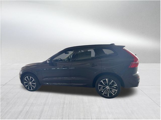 2024 Volvo XC60 Plus Dark Theme