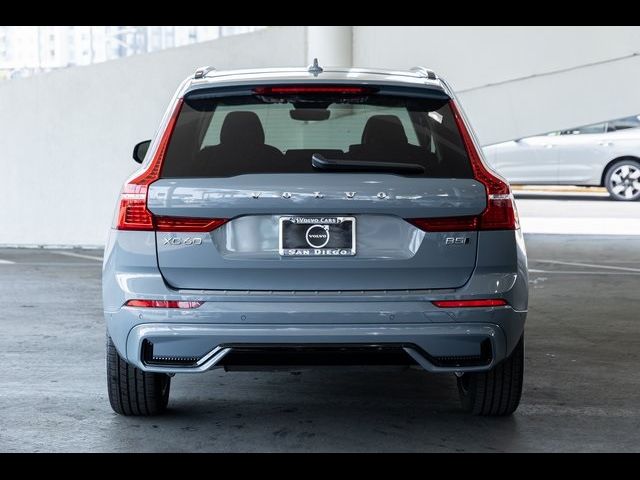 2024 Volvo XC60 Plus Dark Theme