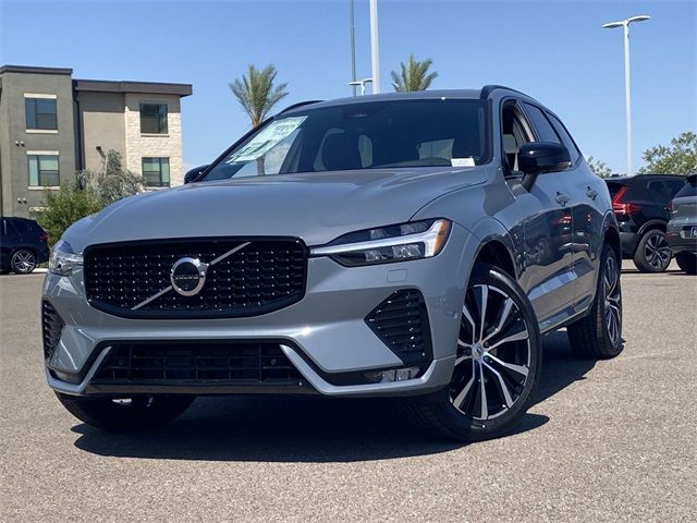 2024 Volvo XC60 Plus Dark Theme