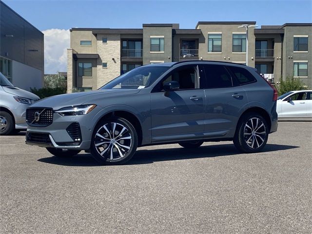 2024 Volvo XC60 Plus Dark Theme