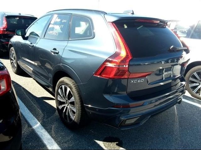 2024 Volvo XC60 Plus Dark Theme