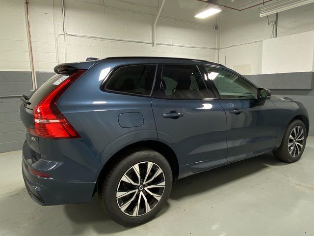 2024 Volvo XC60 Plus Dark Theme